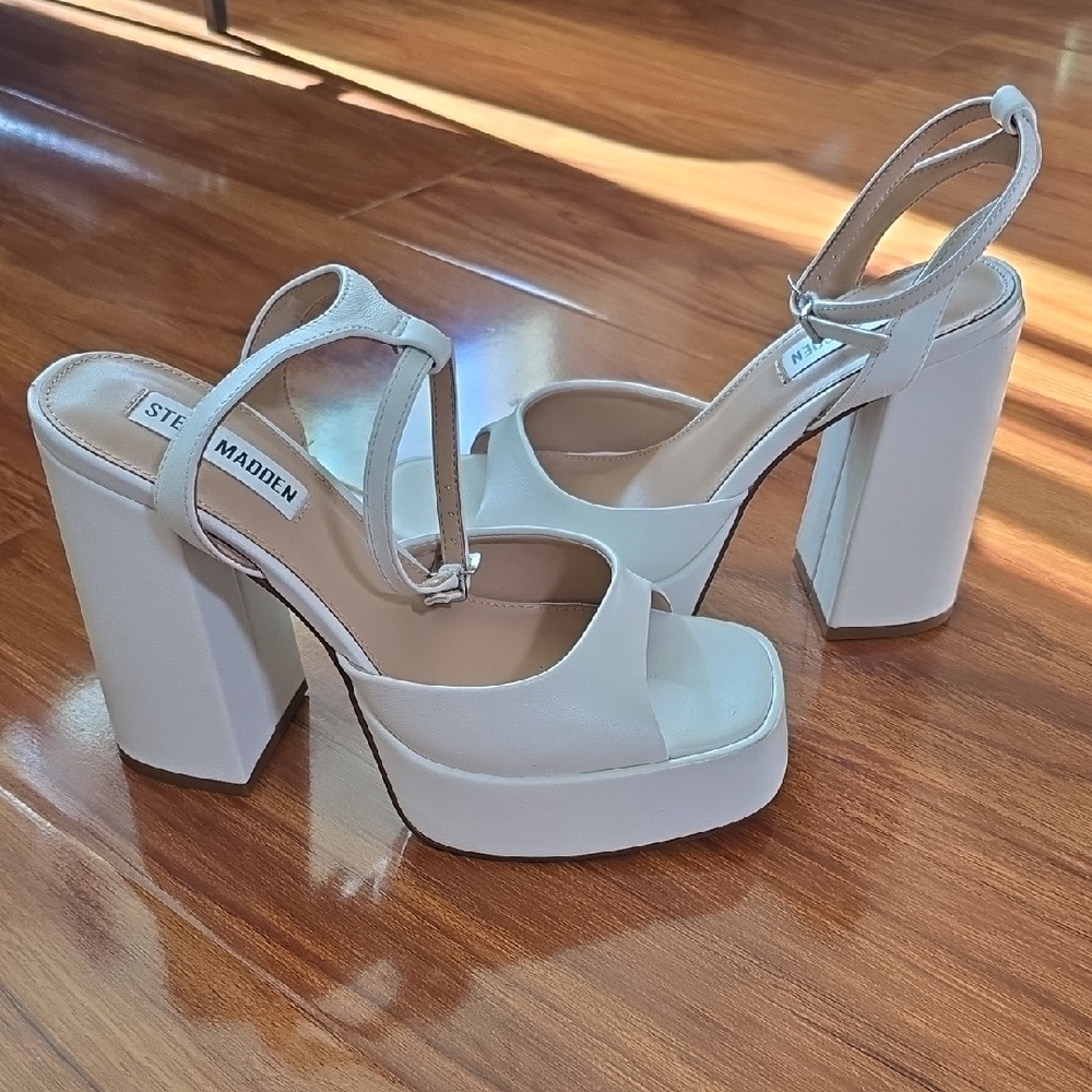 Steve Madden Cream Platform Sandals